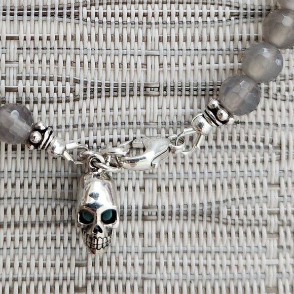 WOMENS ROCKSTAR BRACELET, GRAY AGATE GEMS WITH STERLING SILVER SKULL. - Picture 2 of 3